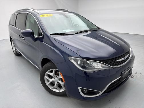 2019 Chrysler Pacifica Touring-L Plus