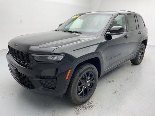 2024 Jeep Grand Cherokee Laredo