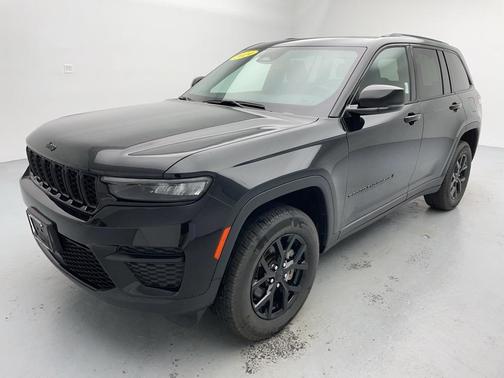 2024 Jeep Grand Cherokee Laredo