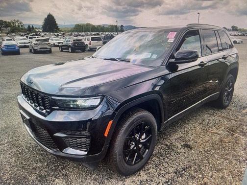 2024 Jeep Grand Cherokee Laredo