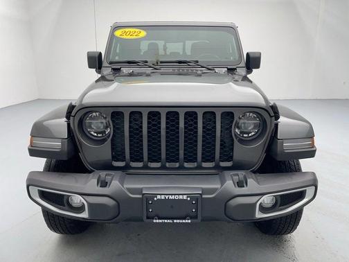 2022 Jeep Gladiator Sport