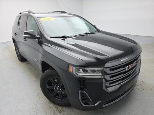 2023 GMC Acadia AT4