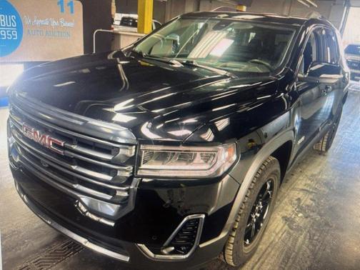 2023 GMC Acadia AT4