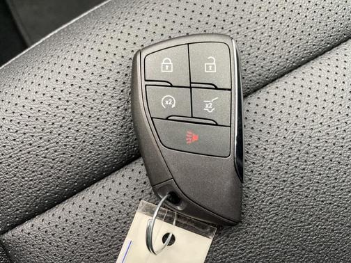 2026 Chevrolet Equinox EV LT 2