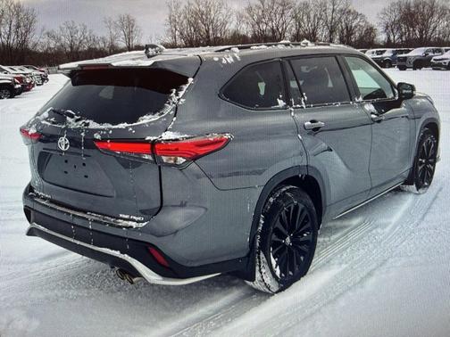 2023 Toyota Highlander XSE