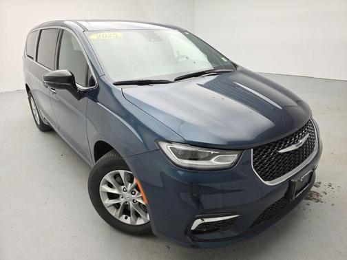 Fathom Blue Pearlcoat 2025 Chrysler Pacifica Select