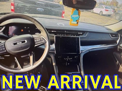 2023 Jeep Grand Cherokee Laredo