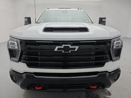 Summit White 2026 Chevrolet Silverado 3500 LT