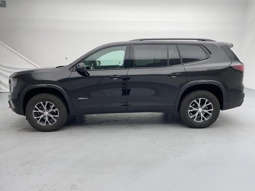 2024 GMC Acadia AT4
