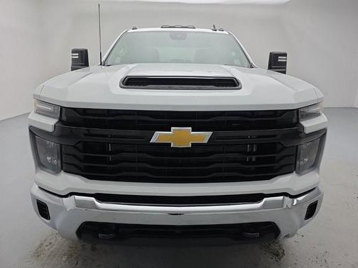 2026 Chevrolet Silverado 3500 WT