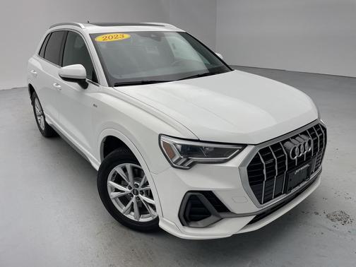 2023 Audi Q3 45 S line Premium