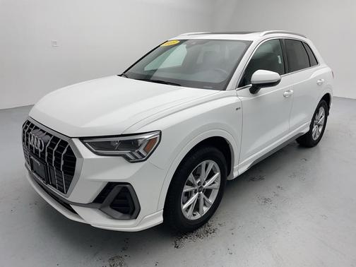 2023 Audi Q3 45 S line Premium
