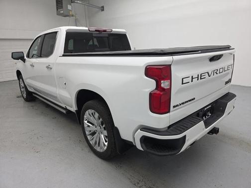 Pearl 2023 Chevrolet Silverado 1500 High Country