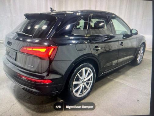 Mythos Black Metallic 2024 Audi Q5 e 55 S line quattro Premium