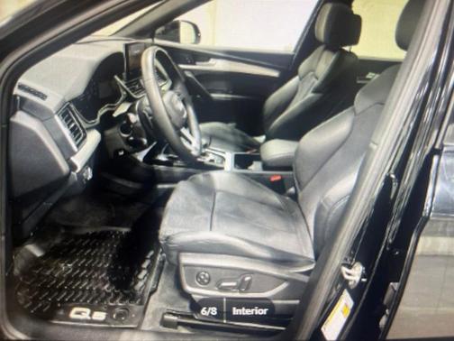 Mythos Black Metallic 2024 Audi Q5 e 55 S line quattro Premium