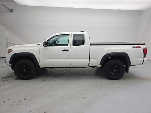 2021 Toyota Tacoma SR