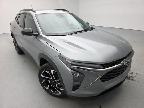 Sterling Gray Metallic 2026 Chevrolet Trax 2RS