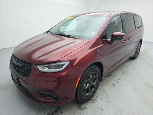 2023 Chrysler Pacifica Hybrid Touring L