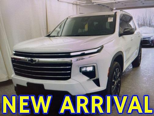 Summit White 2026 Chevrolet Traverse LT