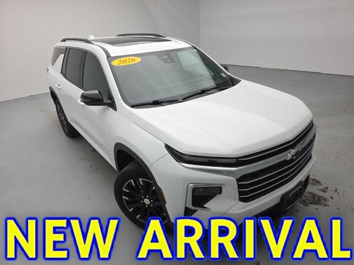 Summit White 2026 Chevrolet Traverse LT