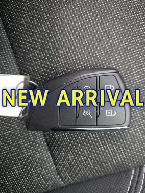 Summit White 2026 Chevrolet Traverse LT