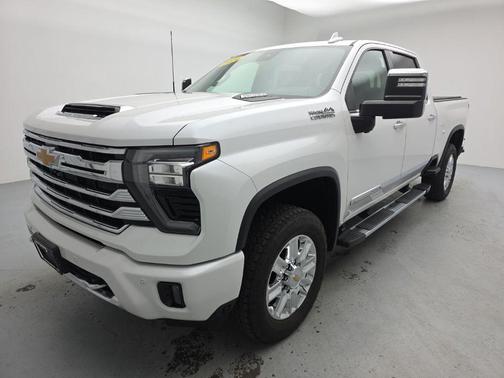 Iridescent Pearl Tricoat 2024 Chevrolet Silverado 3500 High Country