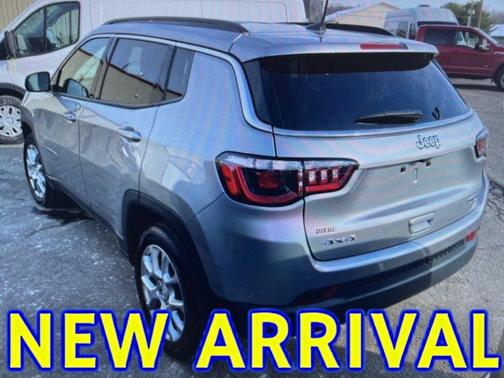 2023 Jeep Compass Latitude Lux