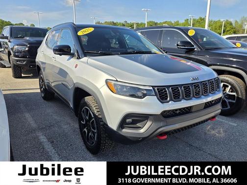 2025 Jeep Compass Trailhawk