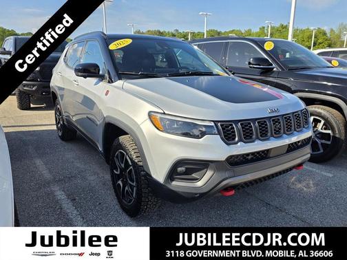 2025 Jeep Compass Trailhawk