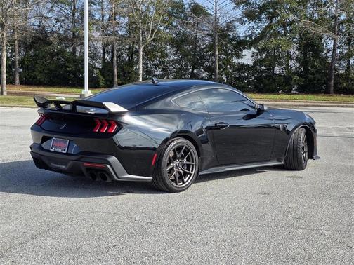 2024 Ford Mustang Dark Horse