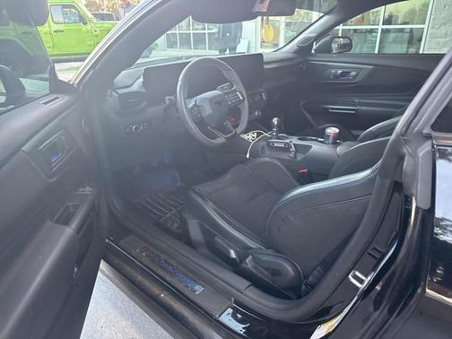 2024 Ford Mustang Dark Horse