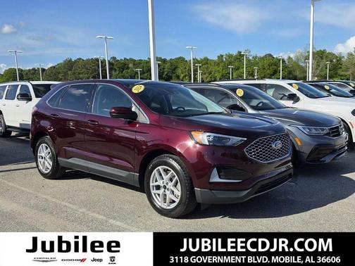 Burgundy 2024 Ford Edge SEL