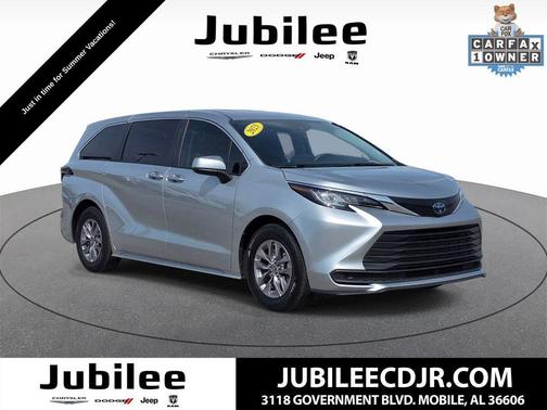 Celestial Silver Metallic 2023 Toyota Sienna LE