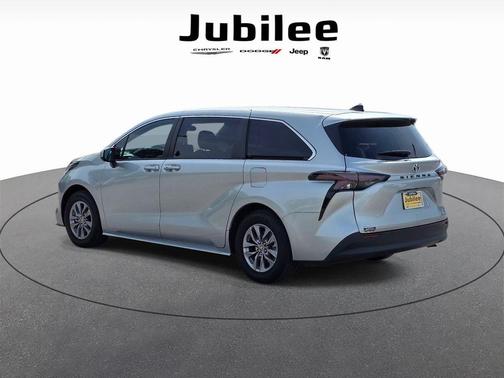 Celestial Silver Metallic 2023 Toyota Sienna LE