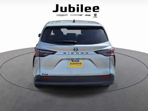 Celestial Silver Metallic 2023 Toyota Sienna LE