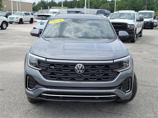 2024 Volkswagen Atlas Cross Sport 2.0T SEL Premium R-Line