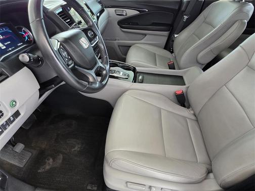 2019 Honda Pilot Touring 7-Passenger