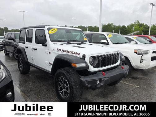 Bright White Clearcoat 2025 Jeep Wrangler Rubicon