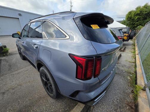 Everlasting Silver 2021 Kia Sorento EX