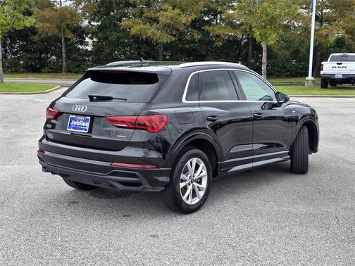 2024 Audi Q3 45 S line Premium