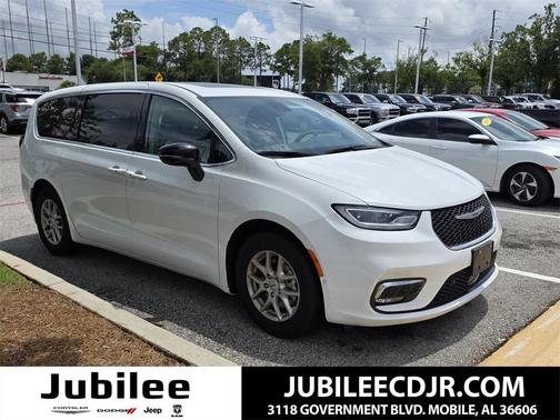 2024 Chrysler Pacifica Touring-L