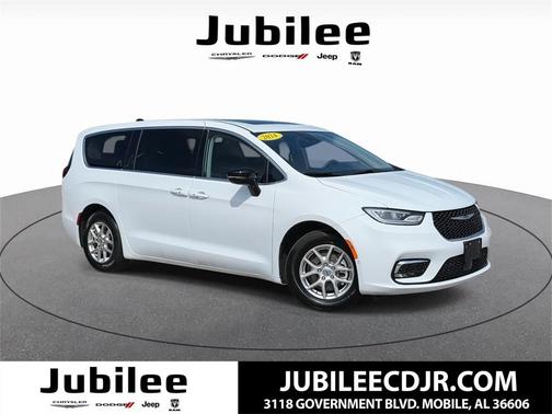 2024 Chrysler Pacifica Touring-L