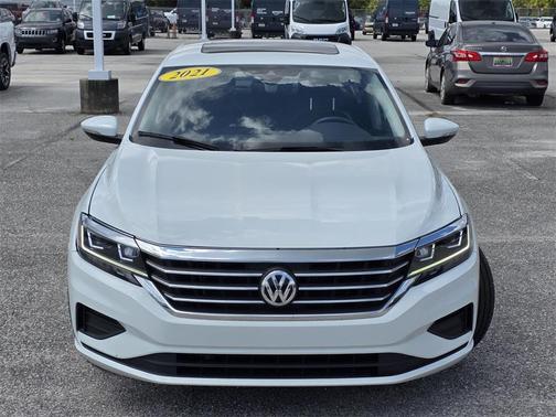 2022 Volkswagen Passat 2.0T SE