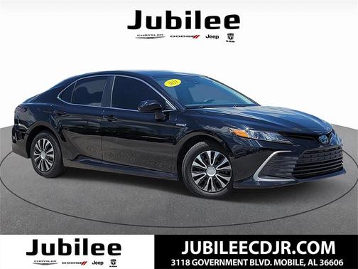2021 Toyota Camry Hybrid LE