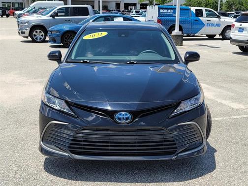 2021 Toyota Camry Hybrid LE