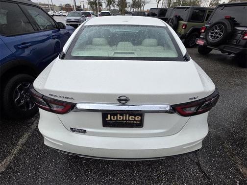 2021 Nissan Maxima SV