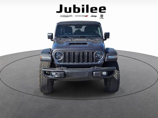 Granite Crystal Clearcoat Metallic 2026 Jeep Wrangler Moab 392