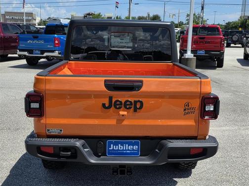 2025 Jeep Gladiator Sport