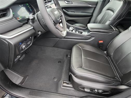2025 Jeep Grand Cherokee 4xe Base