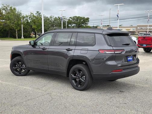 2025 Jeep Grand Cherokee L Laredo